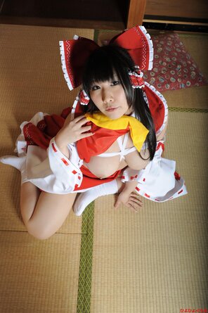 amateur pic reimu082