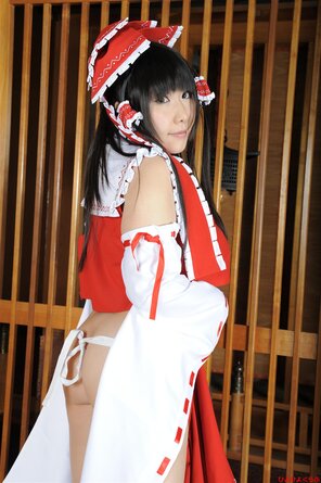 amateur pic reimu100