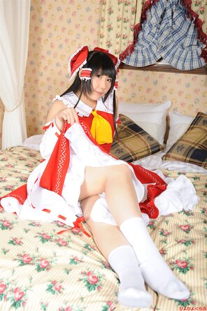 amateur pic reimu124