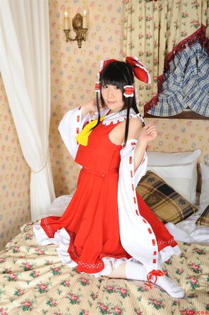 amateur pic reimu130