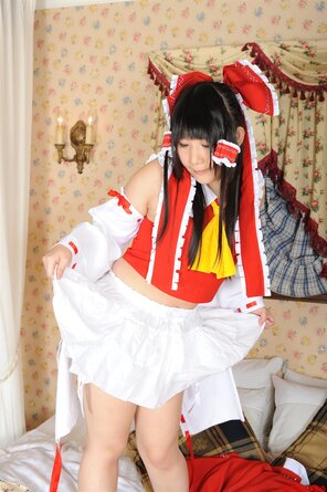 amateur pic reimu183