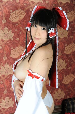 amateur pic reimu231