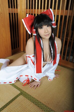 amateur pic reimu349