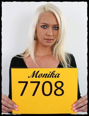 amateur pic 7708 Monika (1)