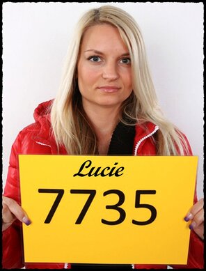 amateur pic 7735 Lucie (1)