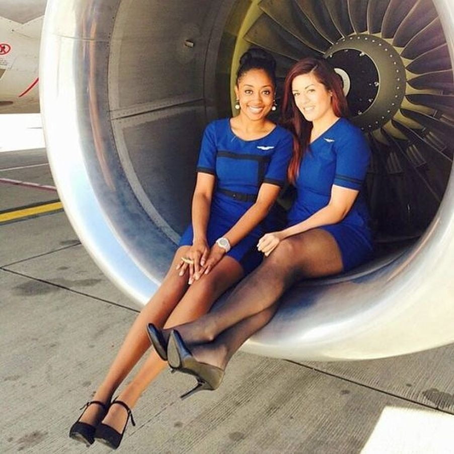 2832851-flight-attendants-00222.webp