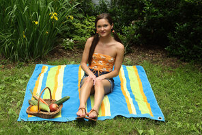 amateur pic als_phallic-picnic_zoe-bloom_high_0007