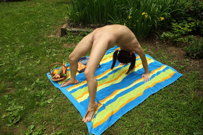 amateur pic als_phallic-picnic_zoe-bloom_high_0067