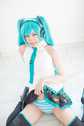 [ (Tsuchiya Asami)] MikuCos (Vocaloid)_836530-0090