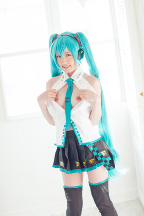 amateur pic [ (Tsuchiya Asami)] MikuCos (Vocaloid)_836530-0180