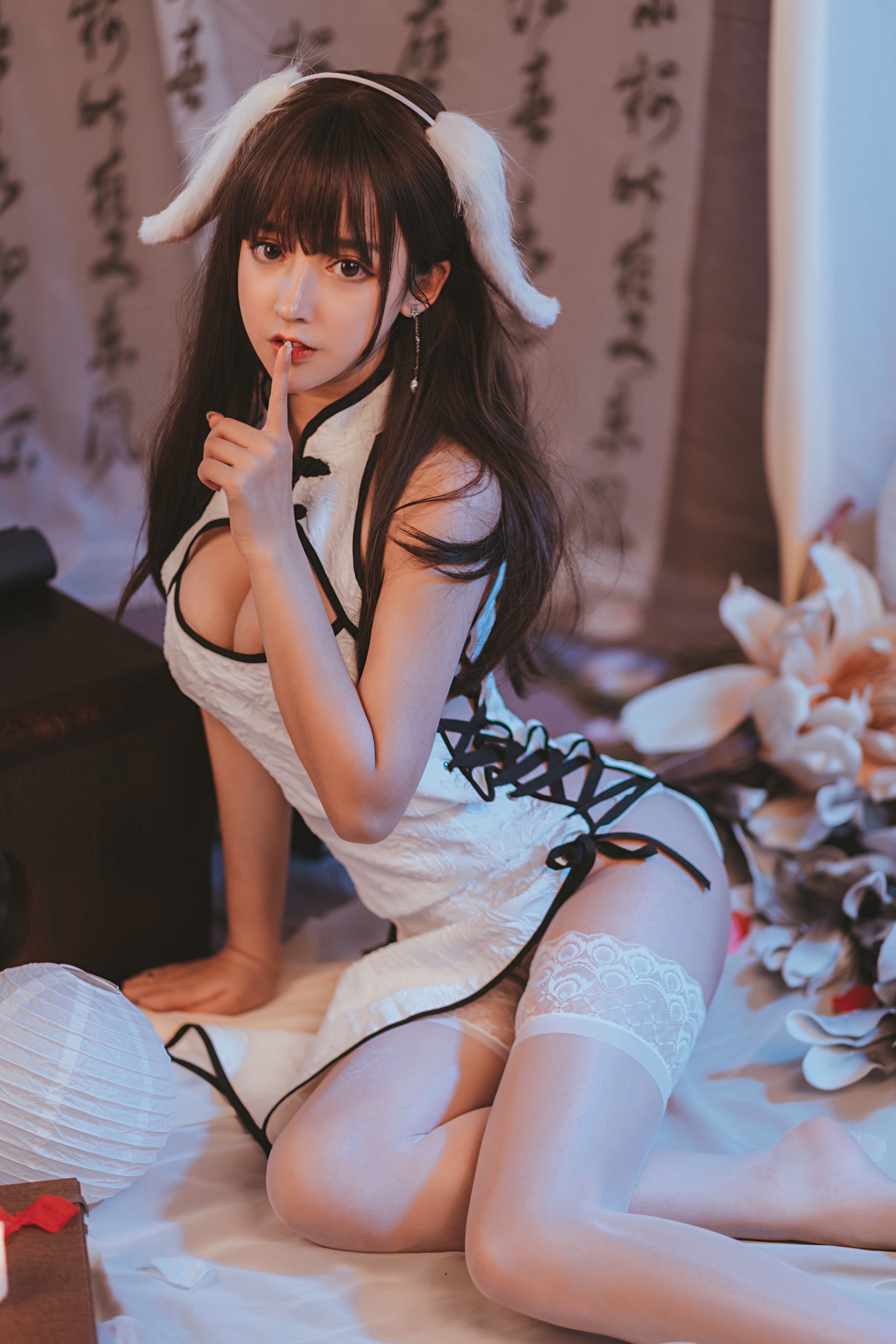 amateur photo Mixian Sama (过期米线线喵) - 旗袍白色 (13)