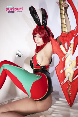 amateur photo Bunny Pyra with her weapon ;) This costume is perfect to fight too! - by Kate Key [self]
