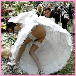 amateur pic Hochzeitsbraut unter dem Kleid