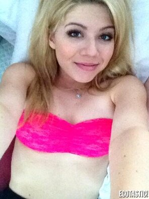 amateur pic Jenette McCurdy (2)