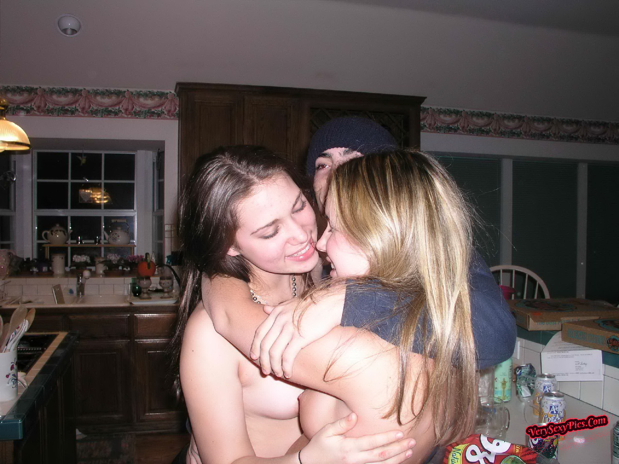 amateur photo Nude Amateur Pics - Two Teen Lesbian6