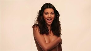 kendall_jenner_bikini_lingerie_modeling_video_leaked-XWKTRE