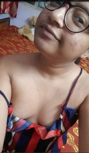 amateur pic Kolkata-Office-Girl-With-Hairy-Pussy-Nude-Selfies_005