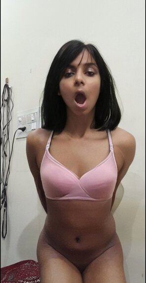 amateur pic Fan-Submission-Horny-Bangalore-Girl-Want-To-Expose-Herself_005