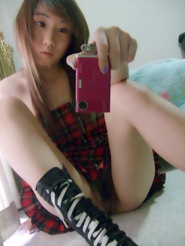 amateur photo SSS484-Asian Selfies 20240120-015