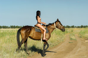 amateur pic Stunning_Evanthe---Full-Day-Horseback-Riding_Evanthe-L_high_0033