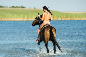 Stunning_Evanthe---Full-Day-Horseback-Riding_Evanthe-L_high_0051