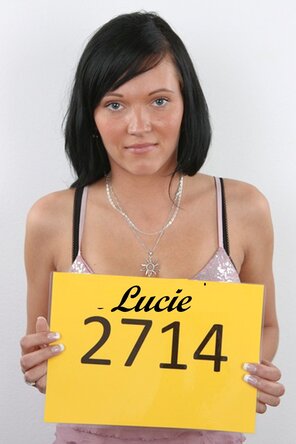 amateur pic 2714 Lucie (1)