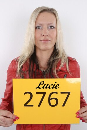 amateur pic 2767 Lucie (1)