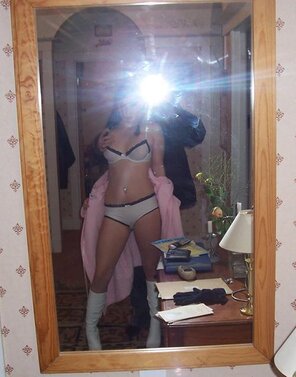 amateur pic hanmirrorwr1