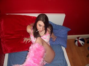 amateur pic Hannah UK British Teen Amateur Picture Collection - UK Amateur Hannah - HQ Pink Outfit 14