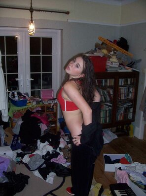 amateur pic Hannah UK British Teen Amateur Picture Collection - UK Amateur Hannah - Reebok WR - 07