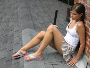 amateur pic Beautiful legs on the rooftop