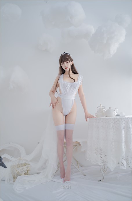 amateur photo Mixian Sama (过期米线线喵) - 连体围裙 (1)