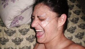 amateur pic Laughing-While-Taking-A-Cum-Facial-17-752x440