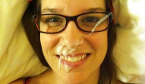 amateur pic Laughing-While-Taking-A-Cum-Facial-26-752x440