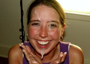 amateur pic Laughing-While-Taking-A-Cum-Facial-30-615x440