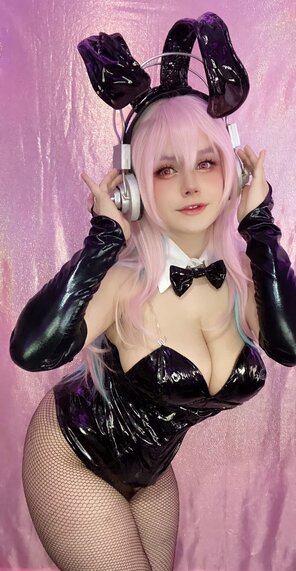 amateur pic Punk Macarroni - Super Sonico Bunny Suit (2)