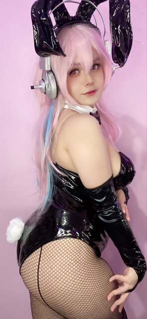 amateur pic Punk Macarroni - Super Sonico Bunny Suit (14)