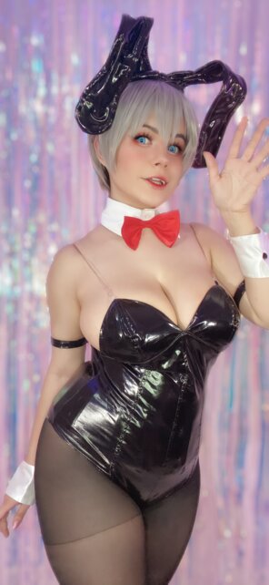 amateur pic Punk Macarroni - Uzaki Bunny Suit (18)