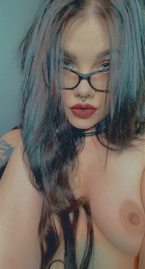 amateur photo What do you guys think of my glasses?ðŸ’‹