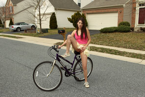 amateur pic ALS_Pro-Cyclist_Shyla-Jennings_high_0026