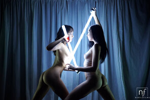 amateur pic lesbian_light_show_015