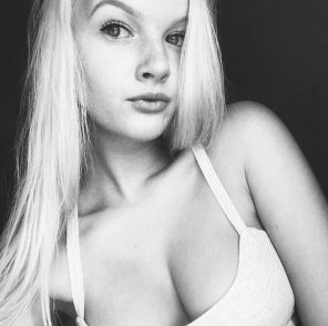 B&W Cutie