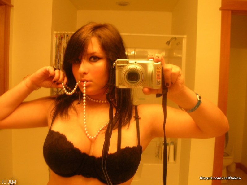 amateur photo Selfshot_mirror00572