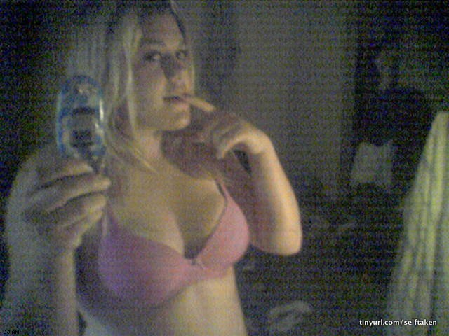 amateur photo Selfshot_mirror01205