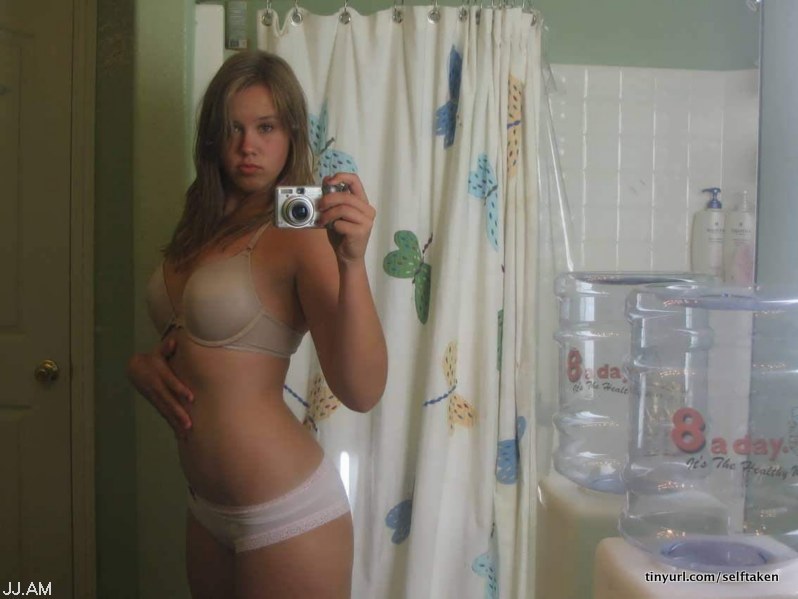 amateur photo Selfshot_mirror00110