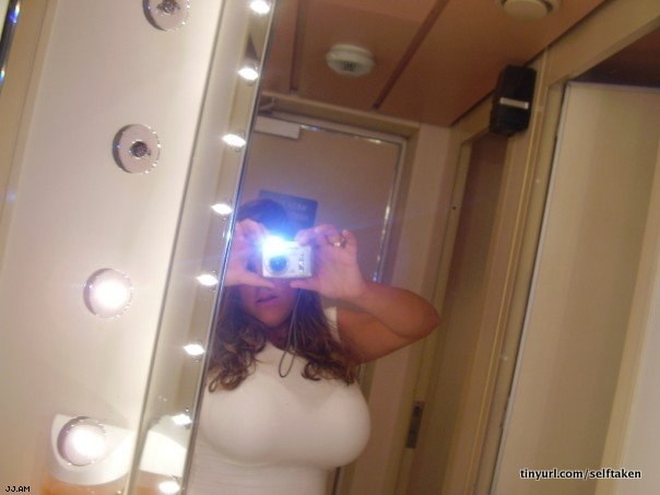 amateur photo Selfshot_mirror01184