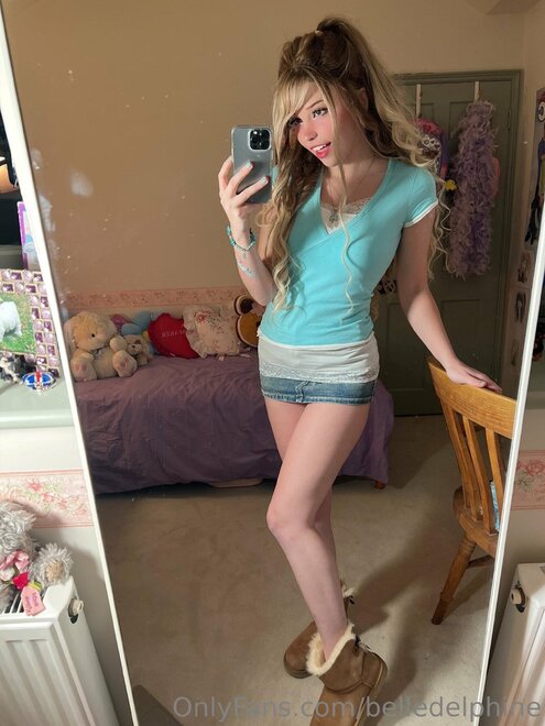 Belle-Delphine-Short-Skirt-Strip-Pussy-Tease-Onlyfans-Video-40