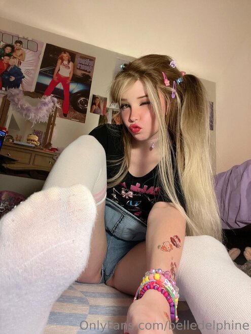 Belle-Delphine-Nude-Nostalgia-Quest-Onlyfans-Video-Leaked-28