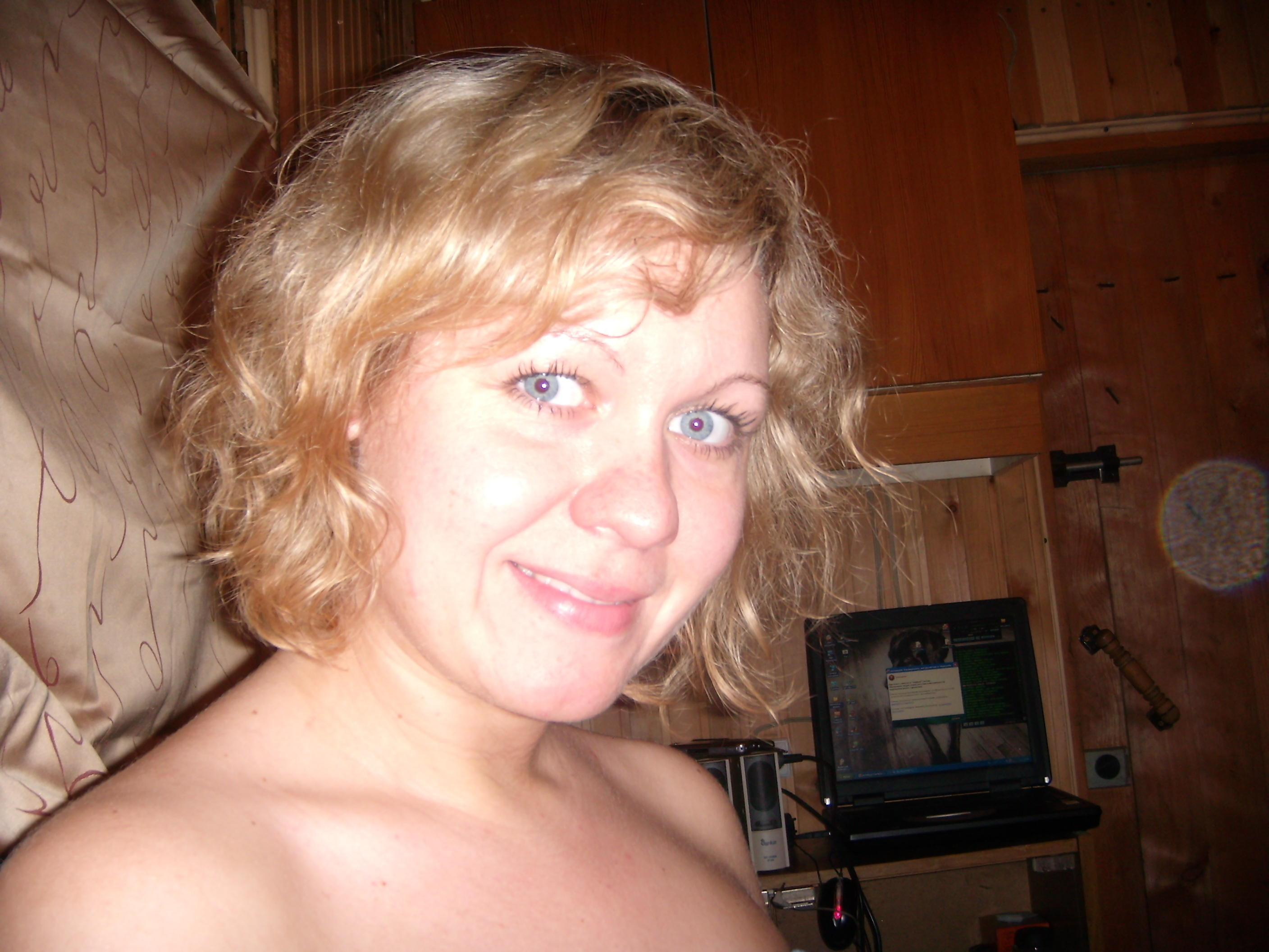 4271457-sphotos442-62-nude.webp