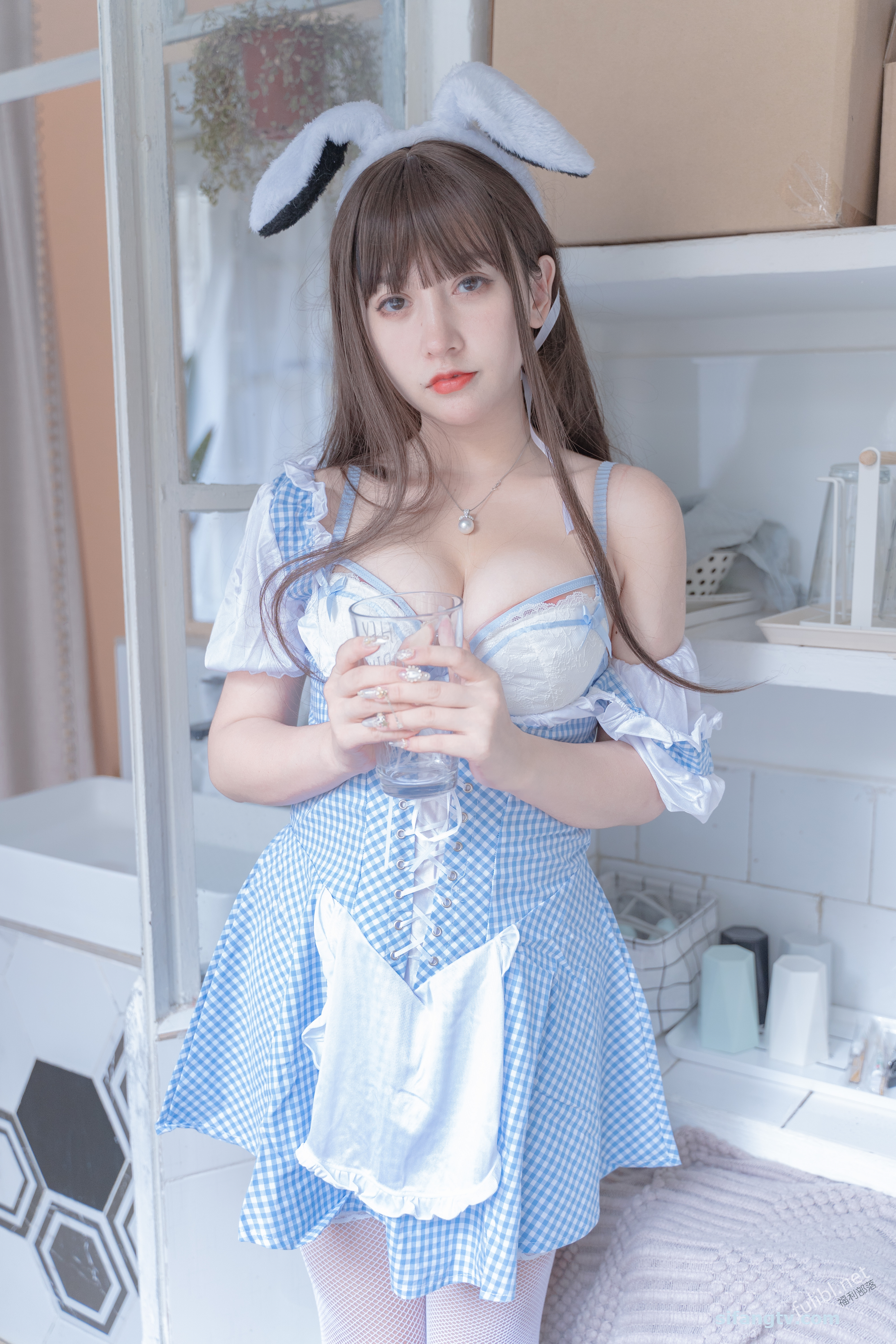 amateur photo Mixian Sama (过期米线线喵) - 女仆蓝白 (27)